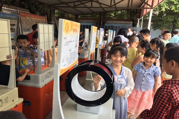 宁远镇景星梓油小学体验现场.jpg